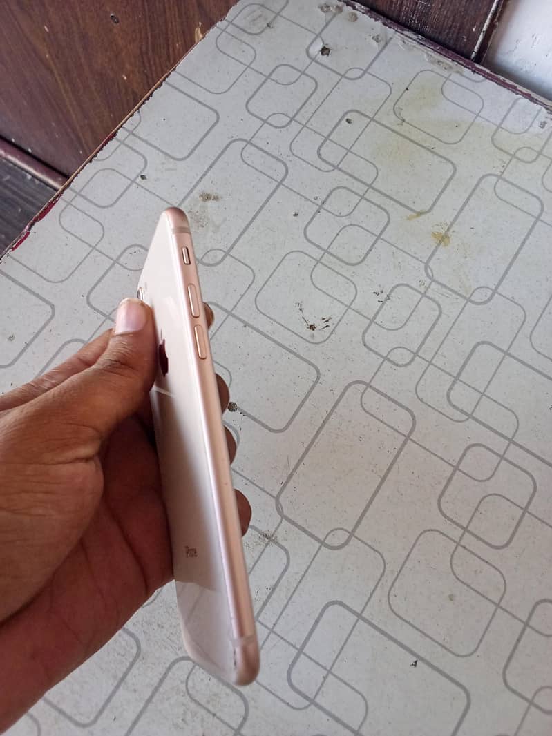 Apple iPhone 8 2