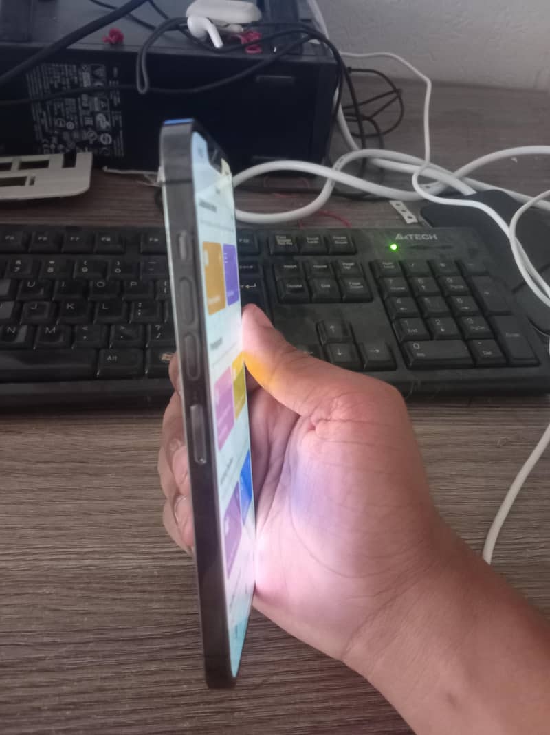 Apple iPhone 13 Pro Max 1