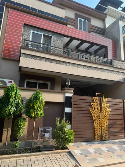 6 Marla 8 months used home for sale hot location J block