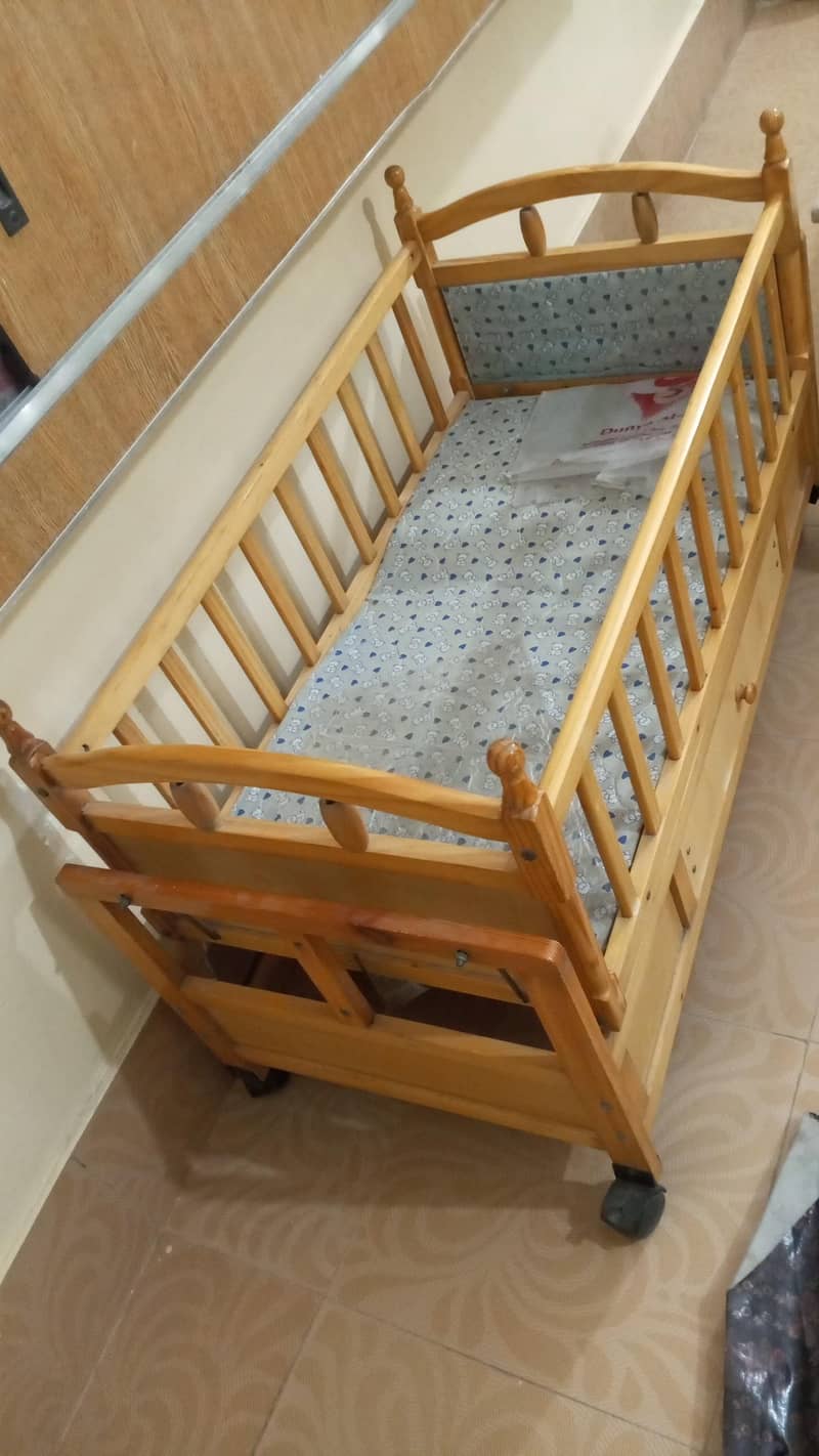 baby cot 2