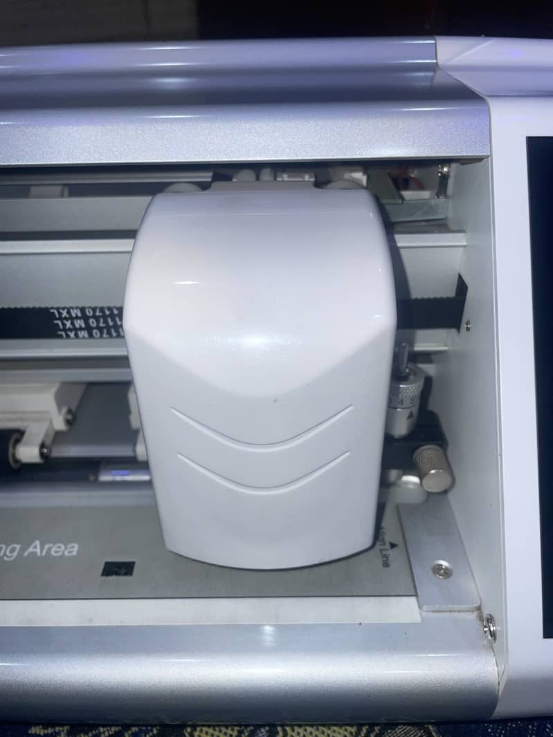 digital sheet & sticker cutting plotter 1