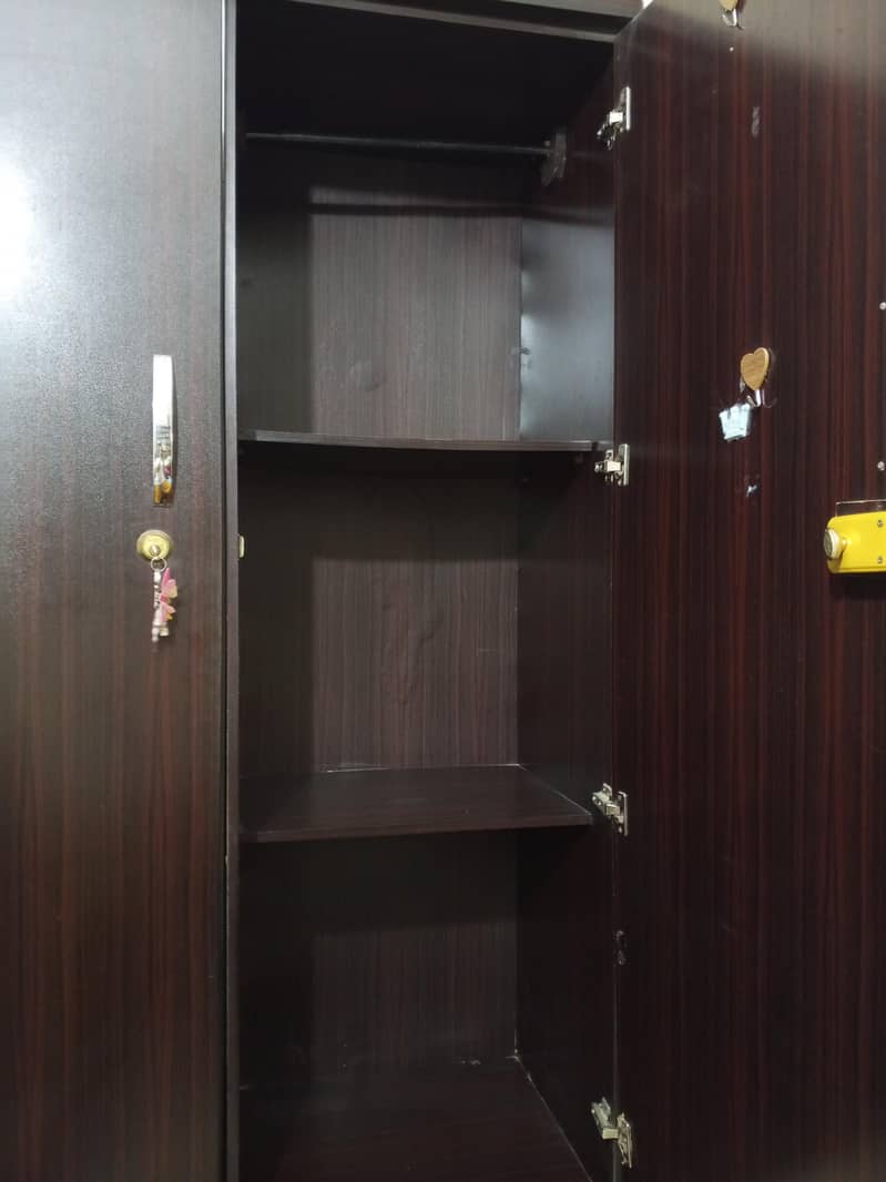 wardrobe 1