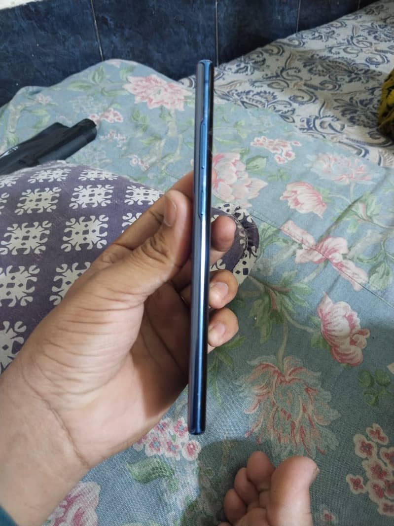 Samsung Mobile Note 10 Plus 6