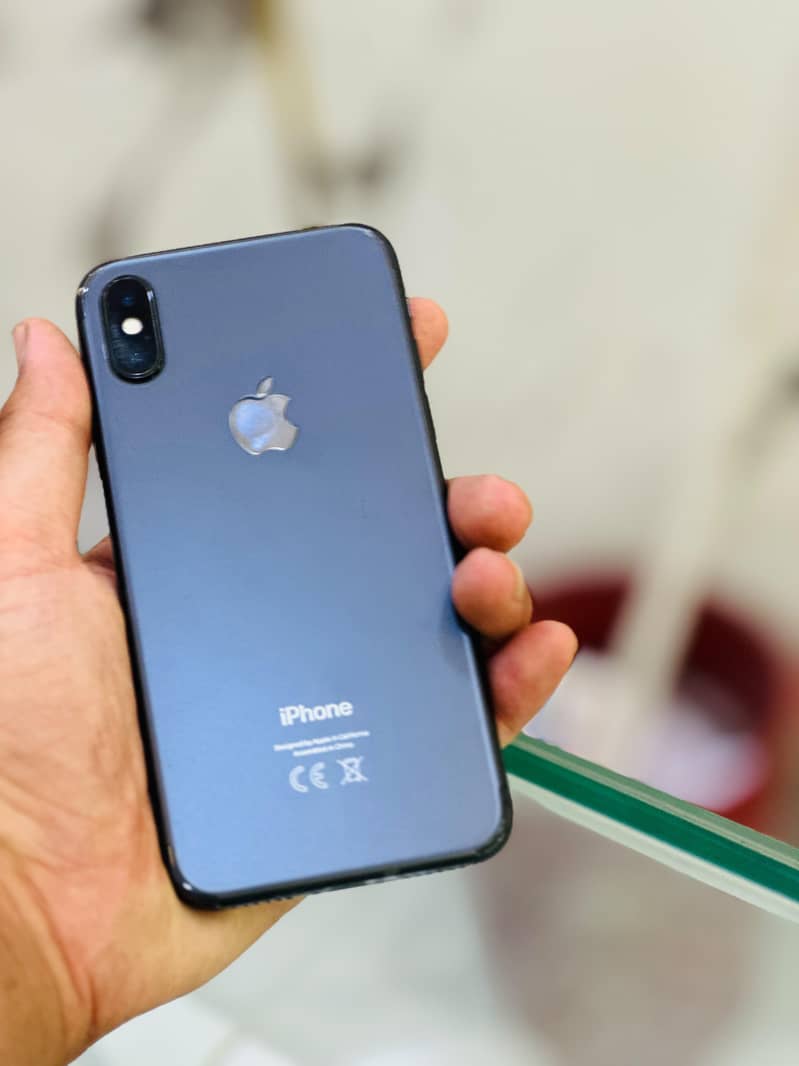 Apple iPhone X 3