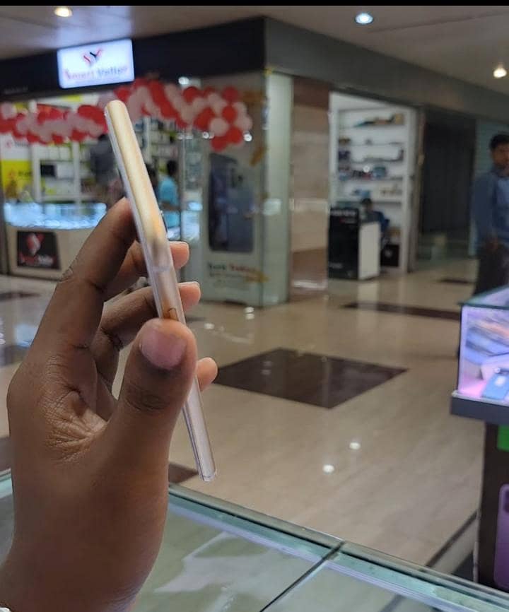 Apple iPhone 6S Plus 1