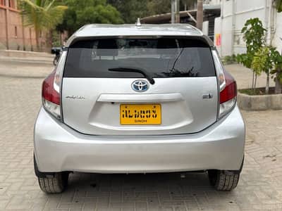 Toyota Aqua 2015