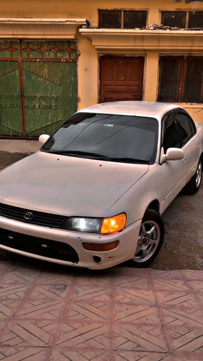 Toyota Corolla XE 2000