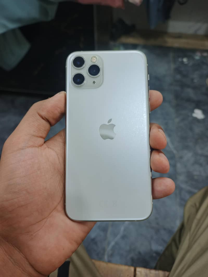 Apple iPhone 11 Pro 2