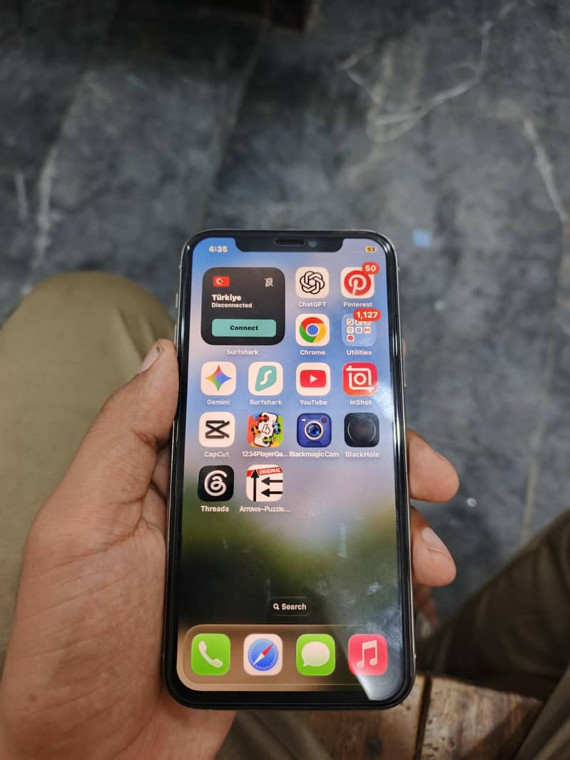 Apple iPhone 11 Pro 4