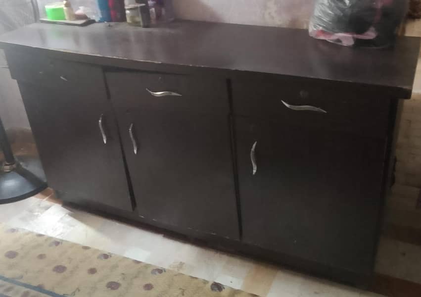side board 0