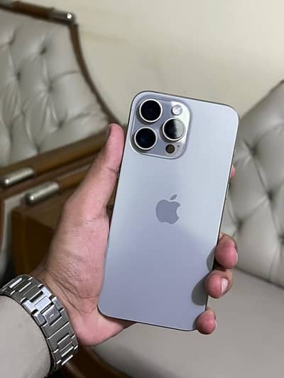 iPhone 15 Pro Max