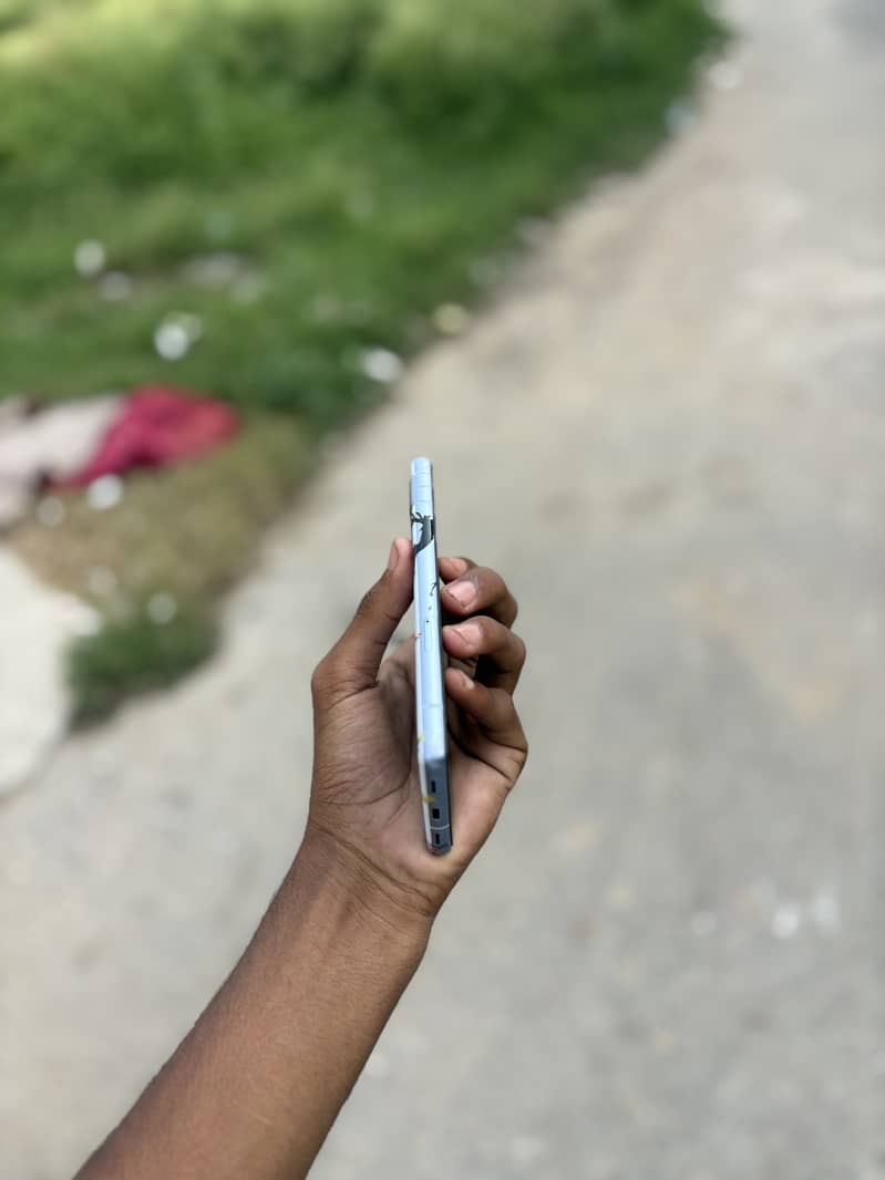 Google Pixel 7a 4