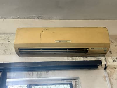 Mitsubishi 2 ton ac