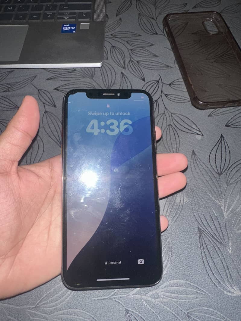 Apple iPhone X 3