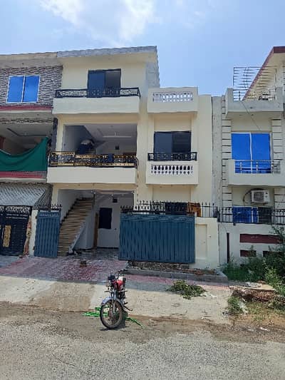 5 Marla House ( 25*50 In Block F For Sale