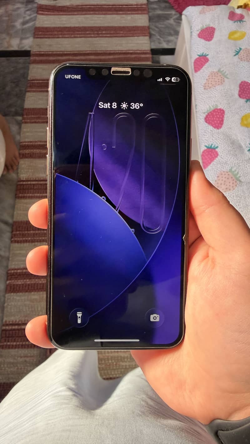 Apple iPhone 11 Pro 1
