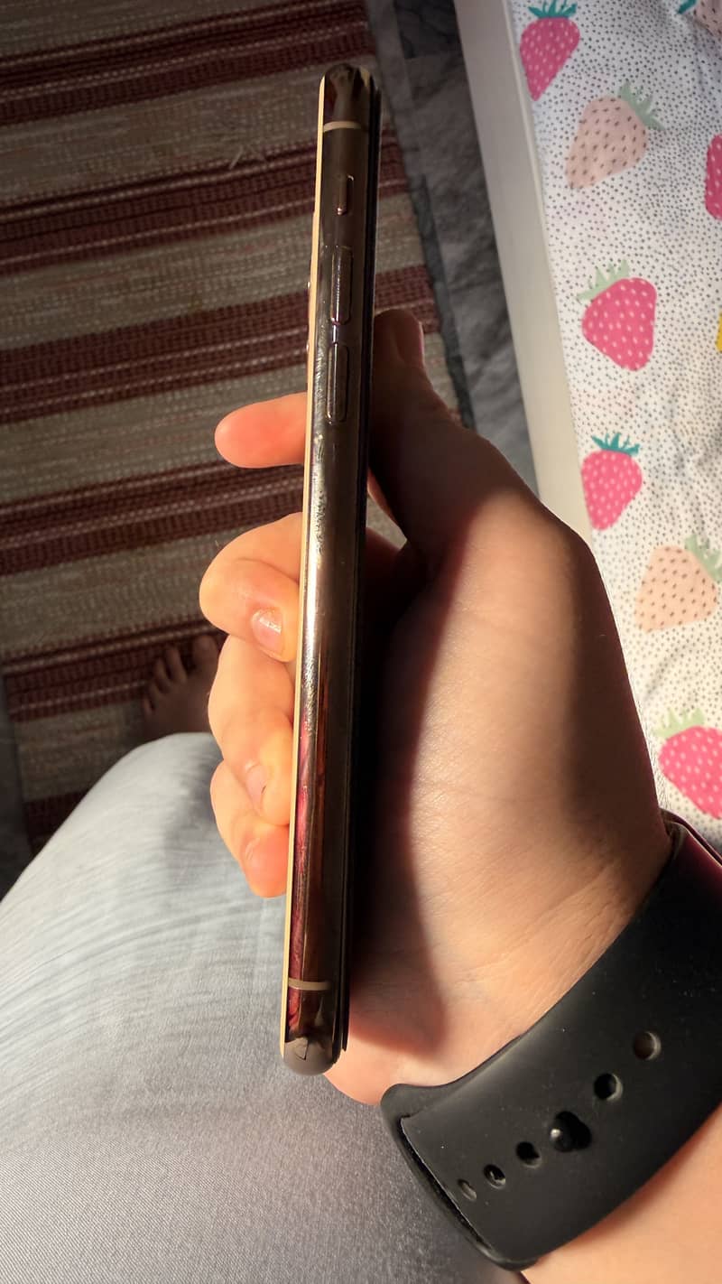 Apple iPhone 11 Pro 3