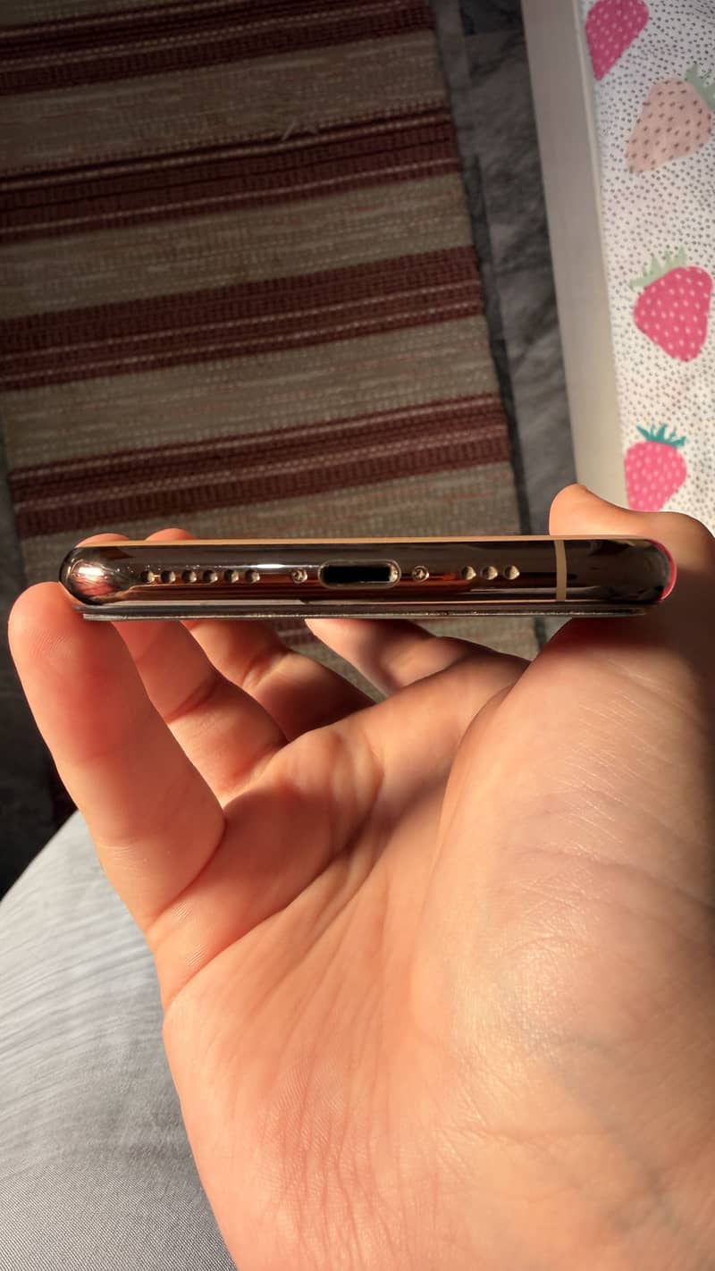 Apple iPhone 11 Pro 5
