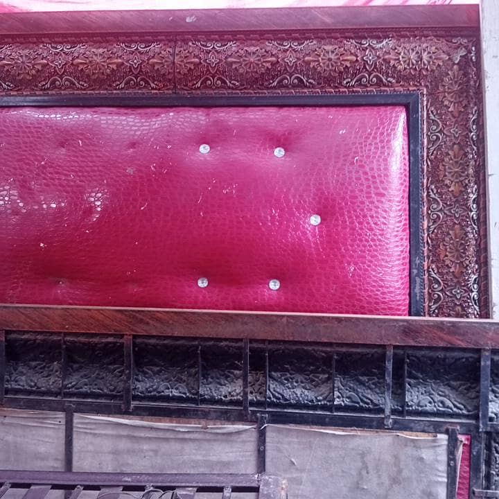 iron bed 2