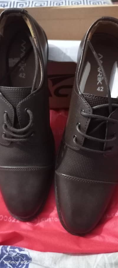 Service's Shoes