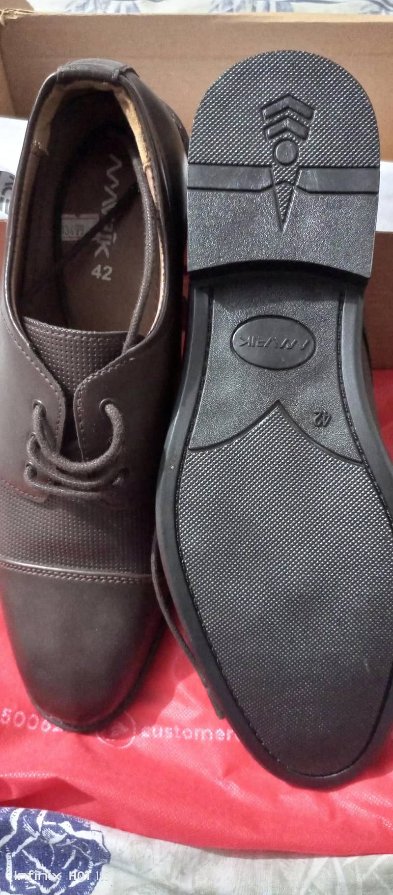 Service's Shoes 1