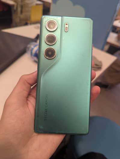 Tecno CAMON 40