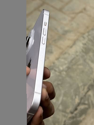 Apple iPhone 14