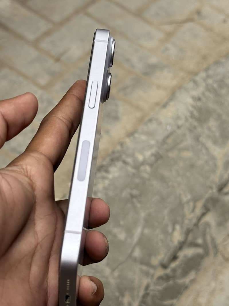 Apple iPhone 14 1