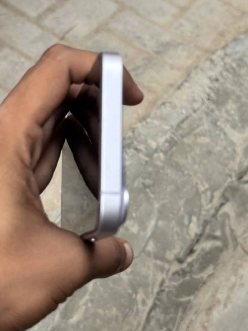 Apple iPhone 14 2