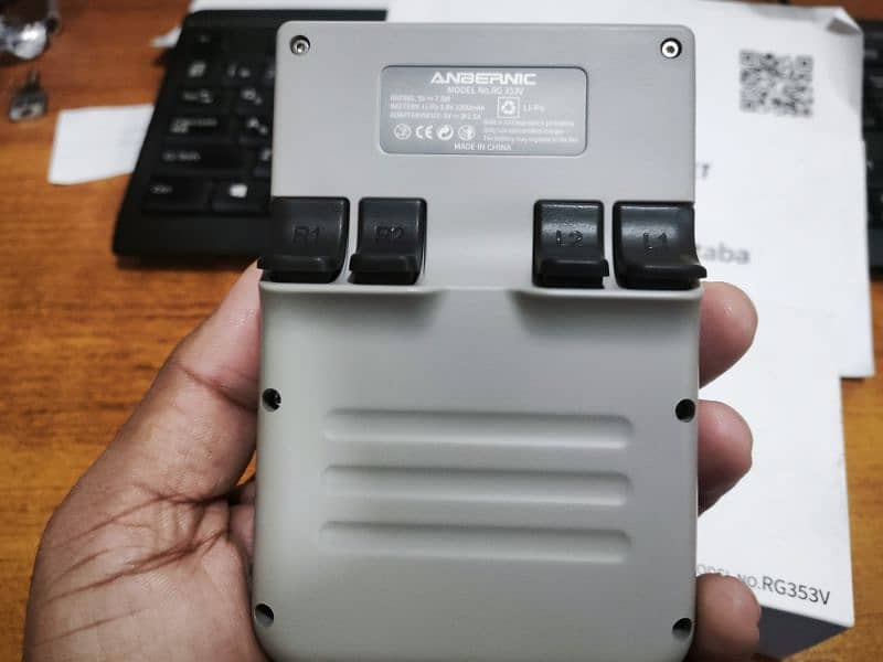 Anbernic RG353V (Android + Linux) Touch Screen - Box Pack - COD 7