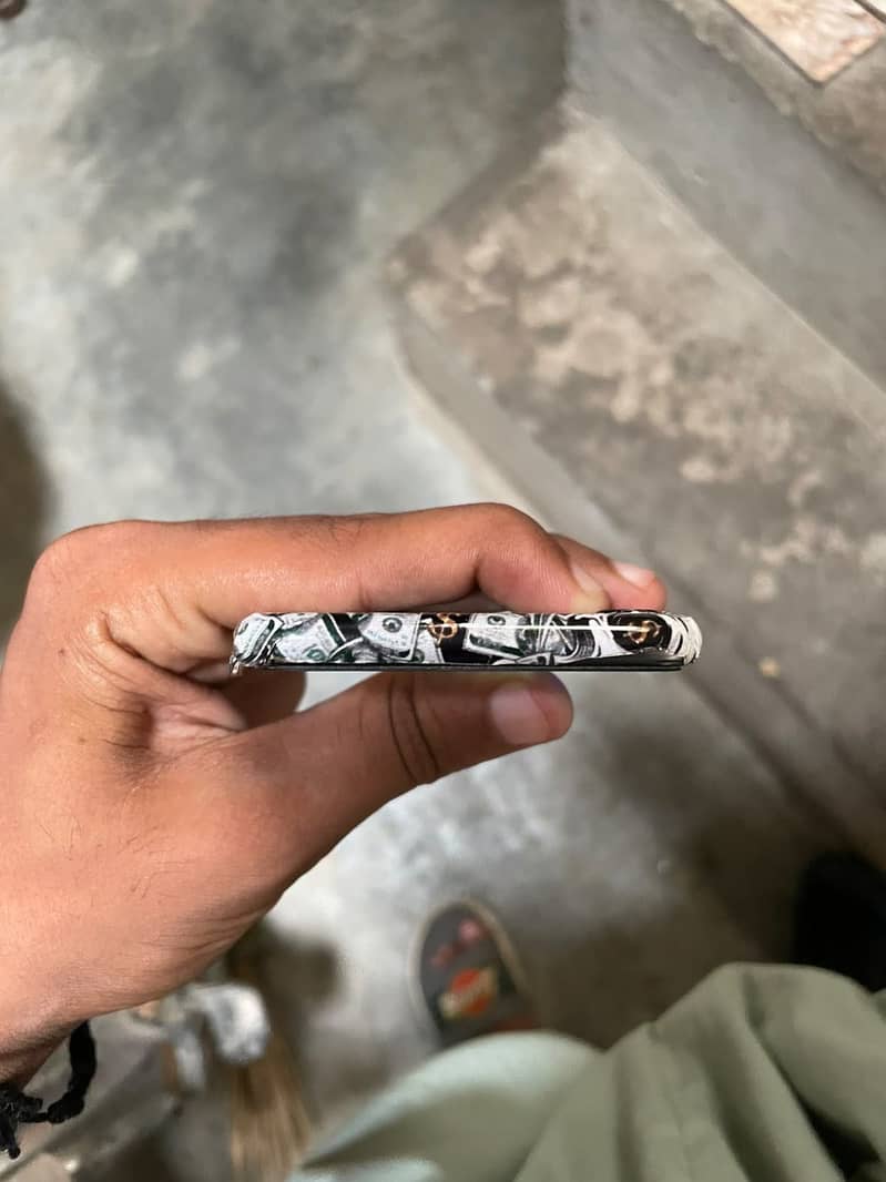 Apple iPhone 8 1