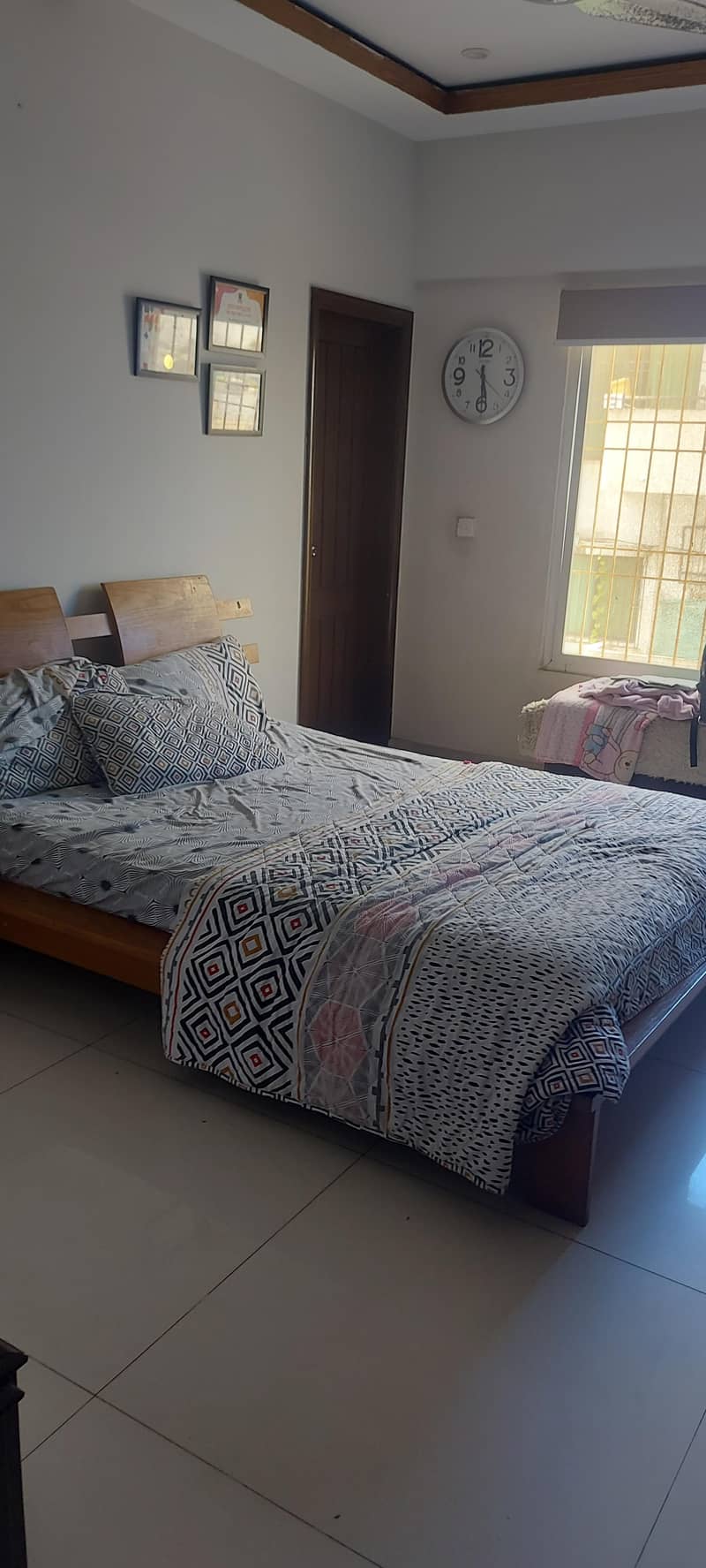 King size bed 4