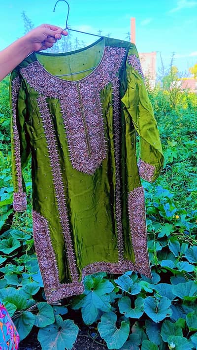 Ladies Silk Eastern Dress – Beautiful & Elegant