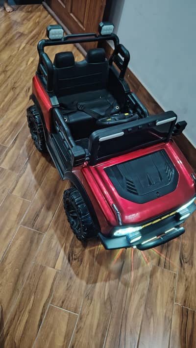 kids Electric fobo Jeep car 4*4 weel 3 months used Almost new Car