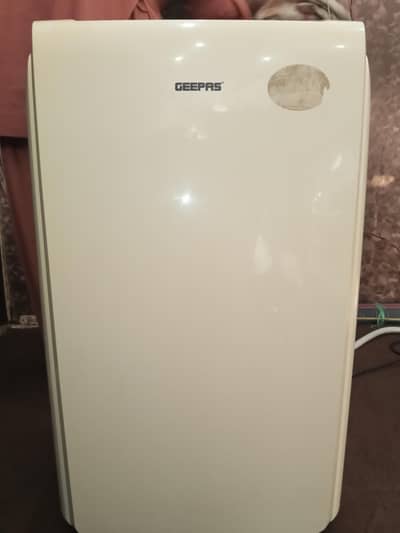 Geepas Portable AC / Air Conditioner – Compact & Powerful Cooling