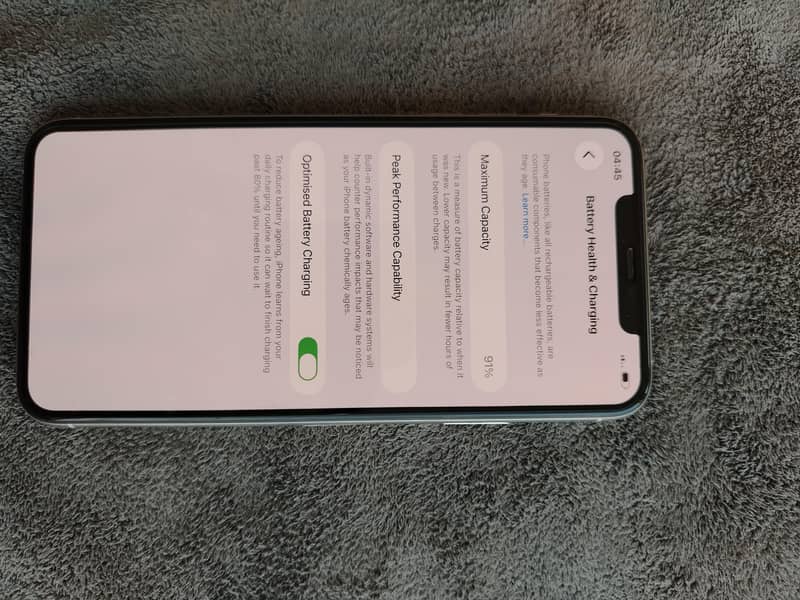 Apple iPhone 11 Pro Max 4