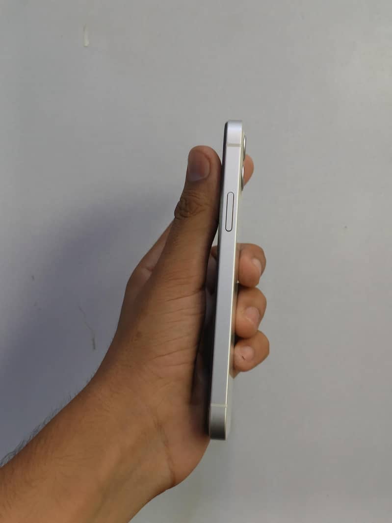 Apple iPhone 12 2