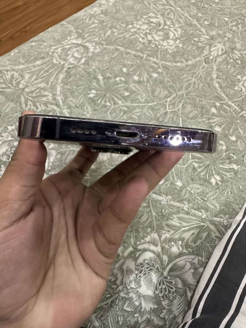 Apple iPhone 14 Pro Max 2