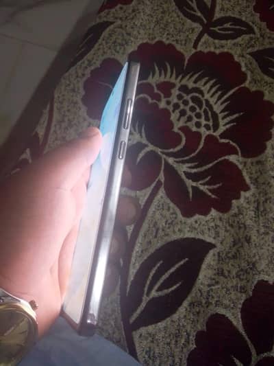 OPPO Reno12 F
