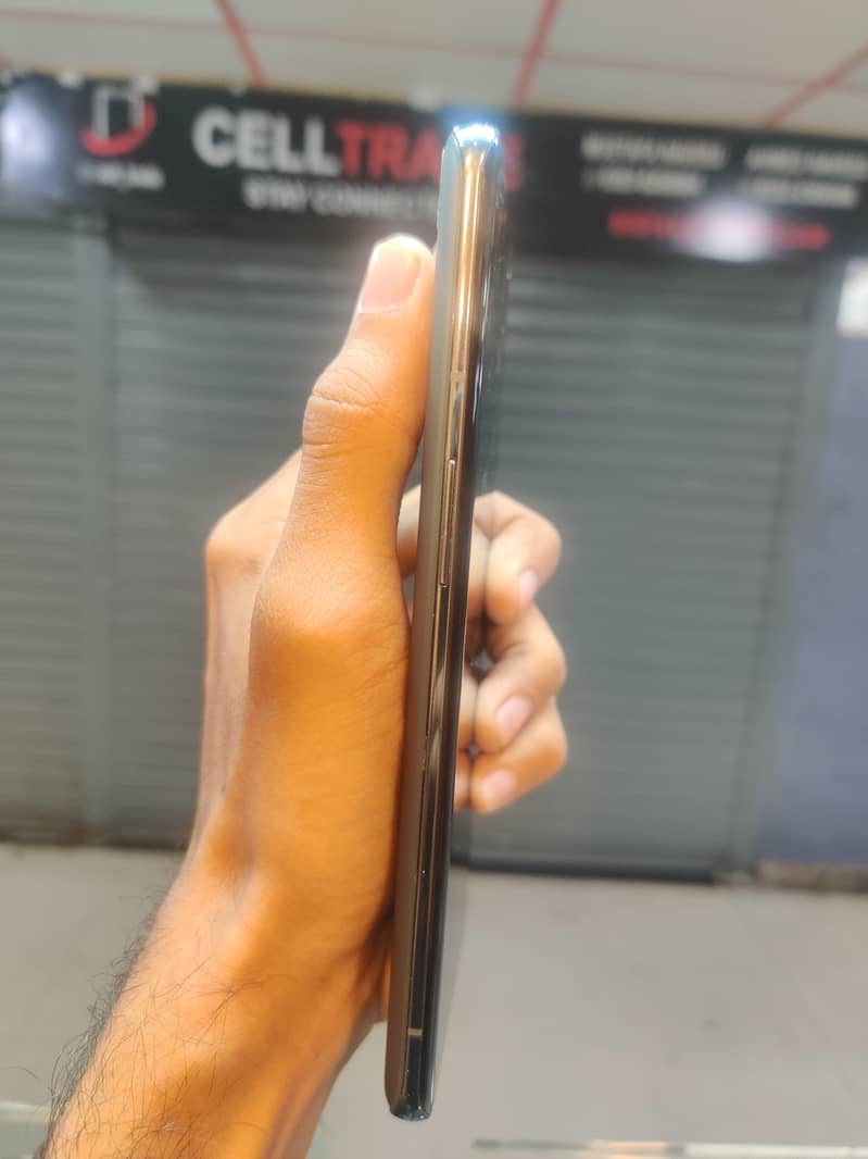 One Plus 9 Pro 5