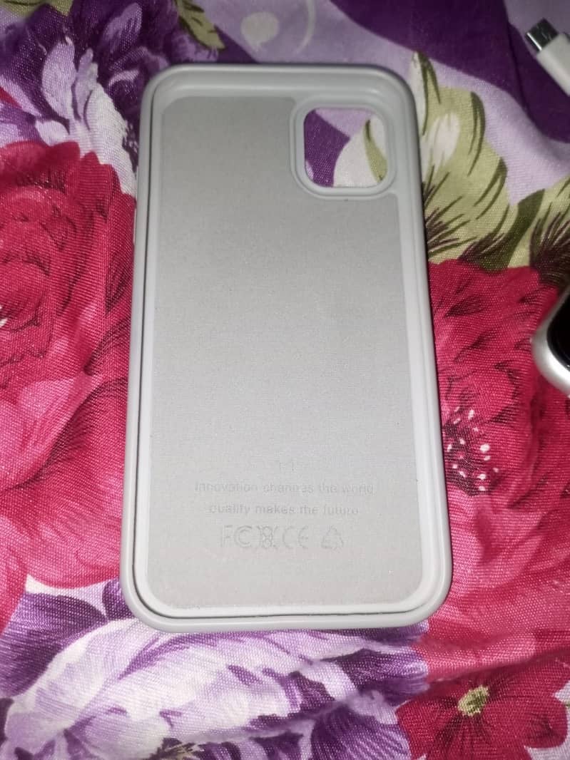 Apple iPhone 11 12