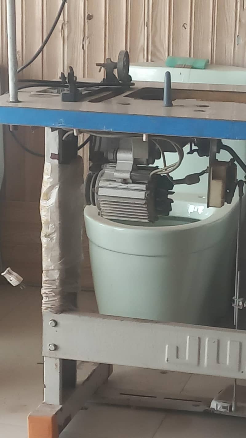 JUKI 555 MODEL MACHINE 1
