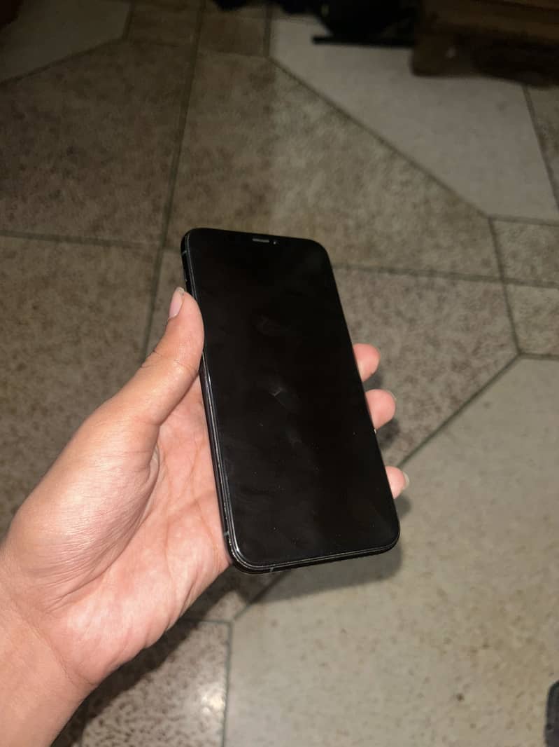 Iphone 11 pro 4