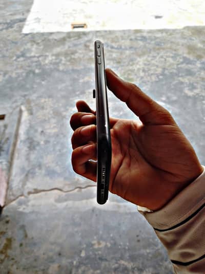 i phone xr 64