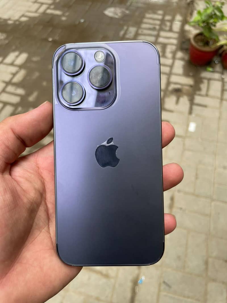 Apple iPhone 14 Pro 0