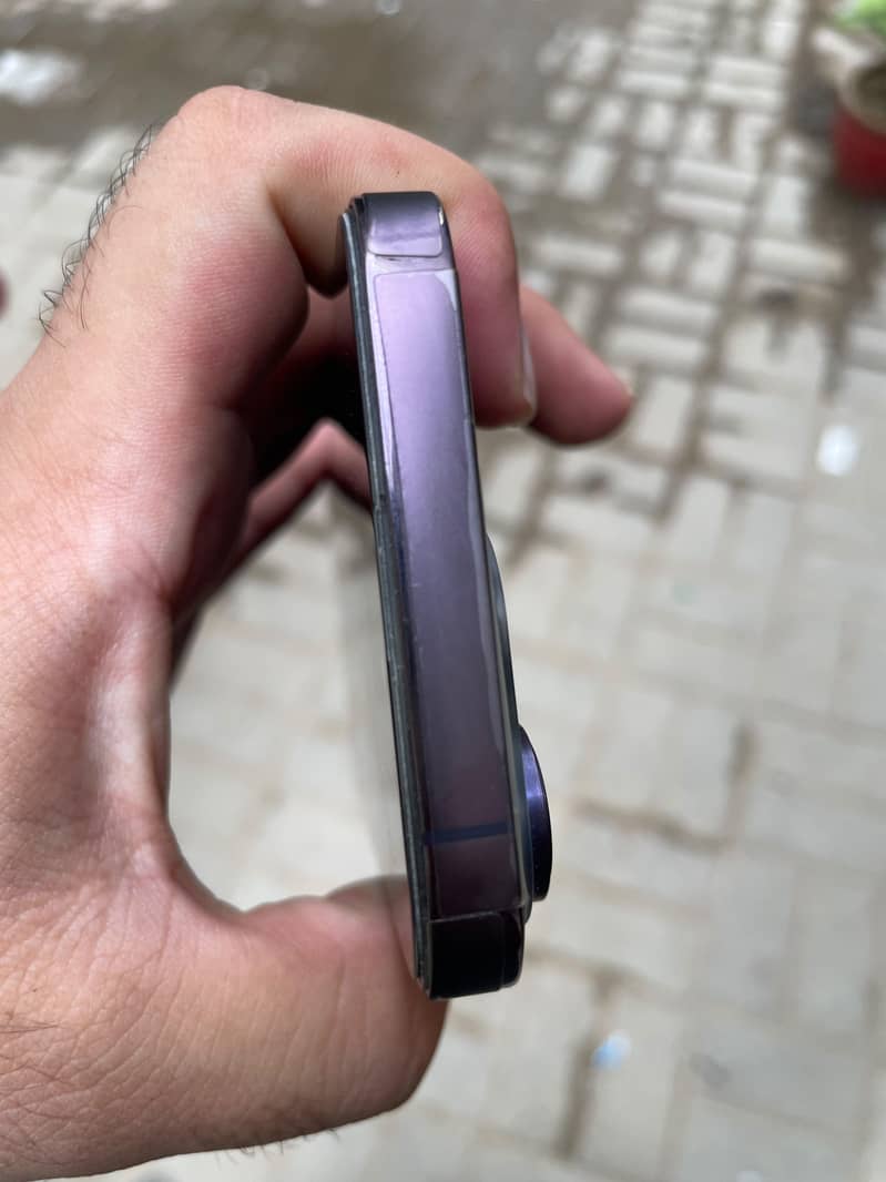 Apple iPhone 14 Pro 3