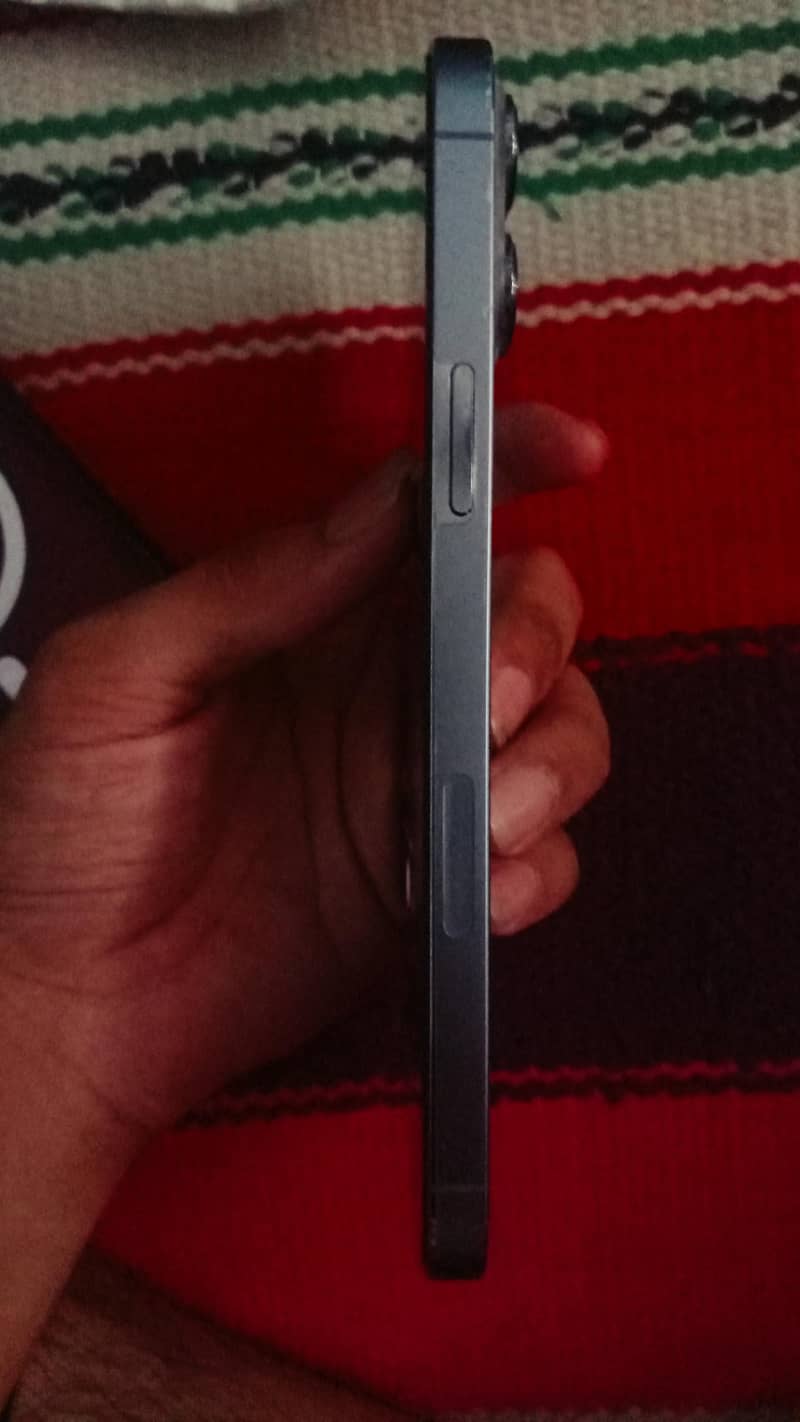 Apple iPhone 13 Pro Max 2