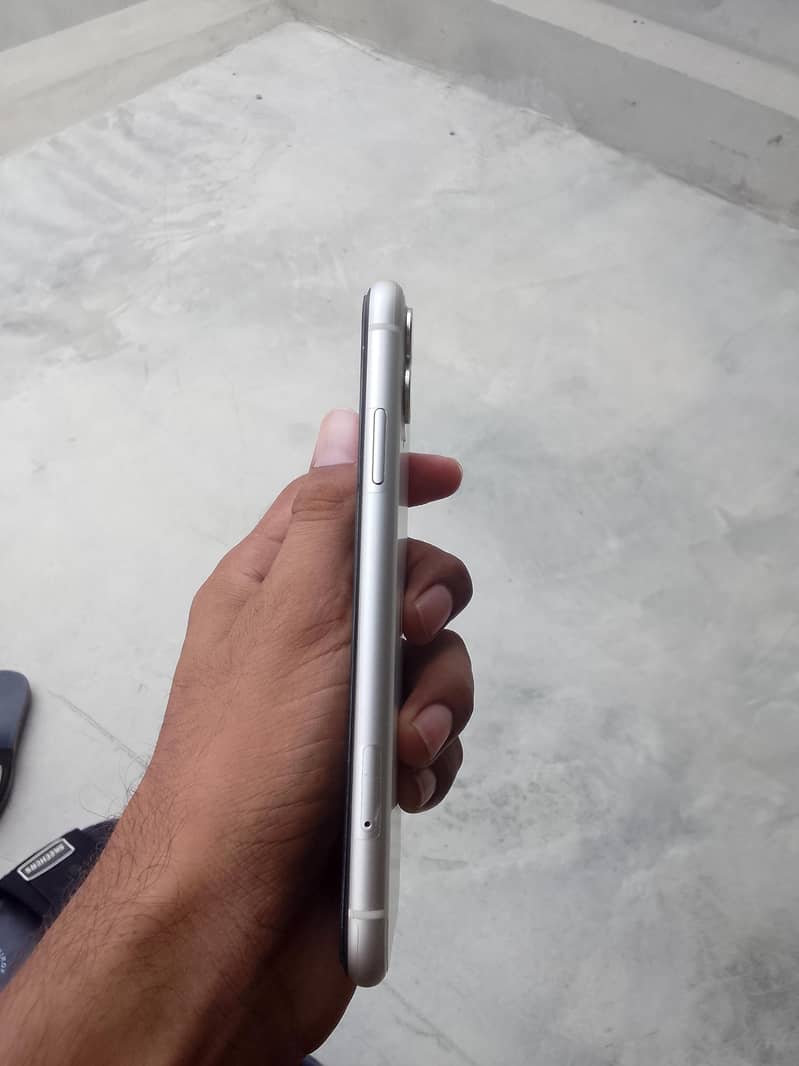 Apple iPhone 11 1