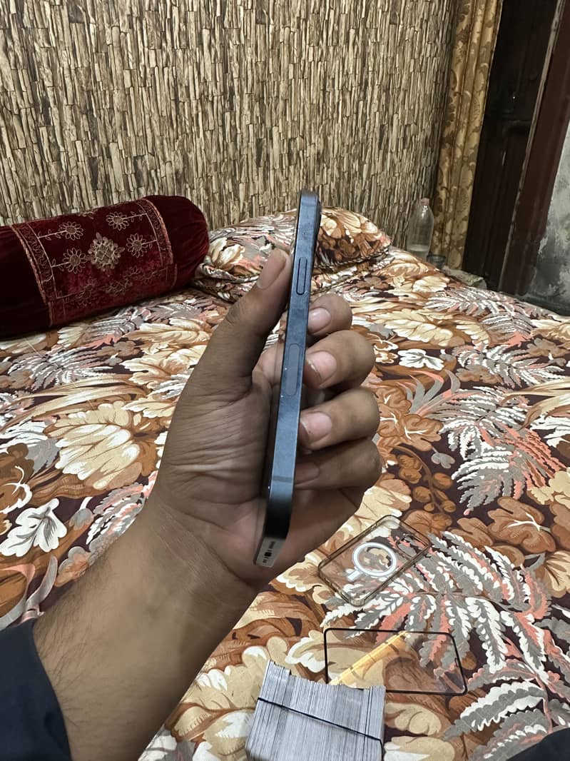 Iphone 13 2