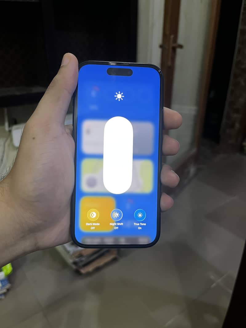 Apple iPhone 15 2